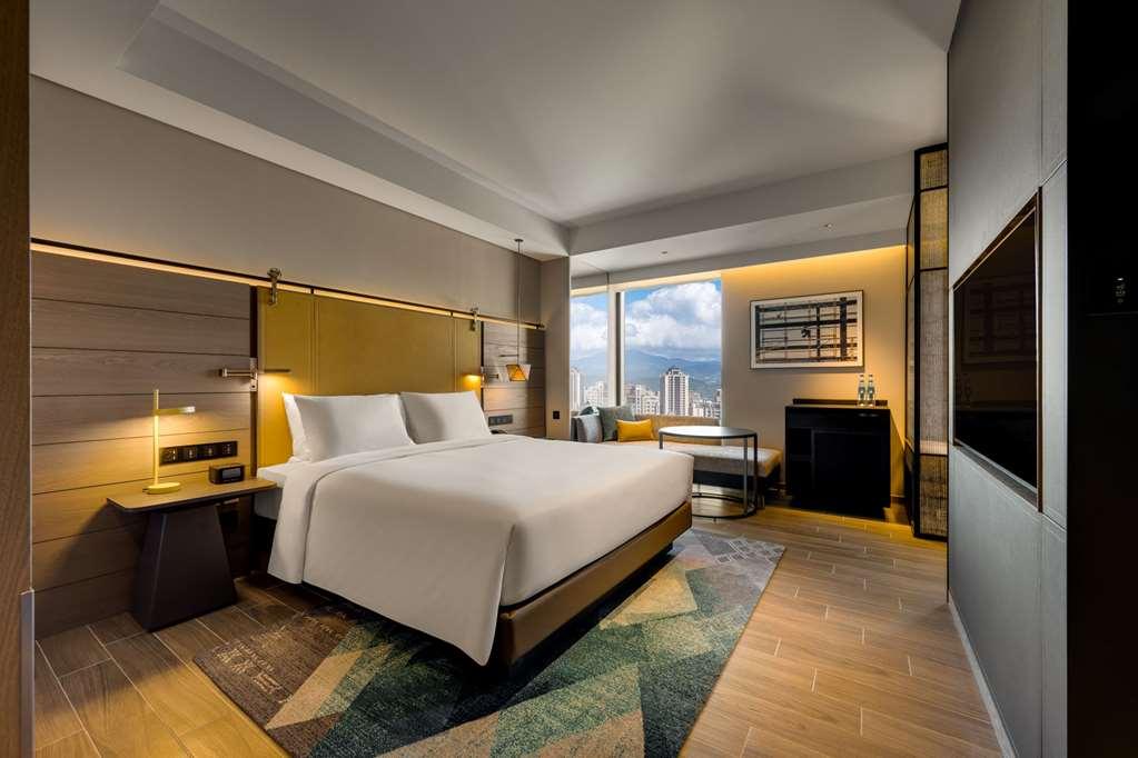 Hotel Resonance Taipei, Tapestry Collection By Hilton Bilik gambar